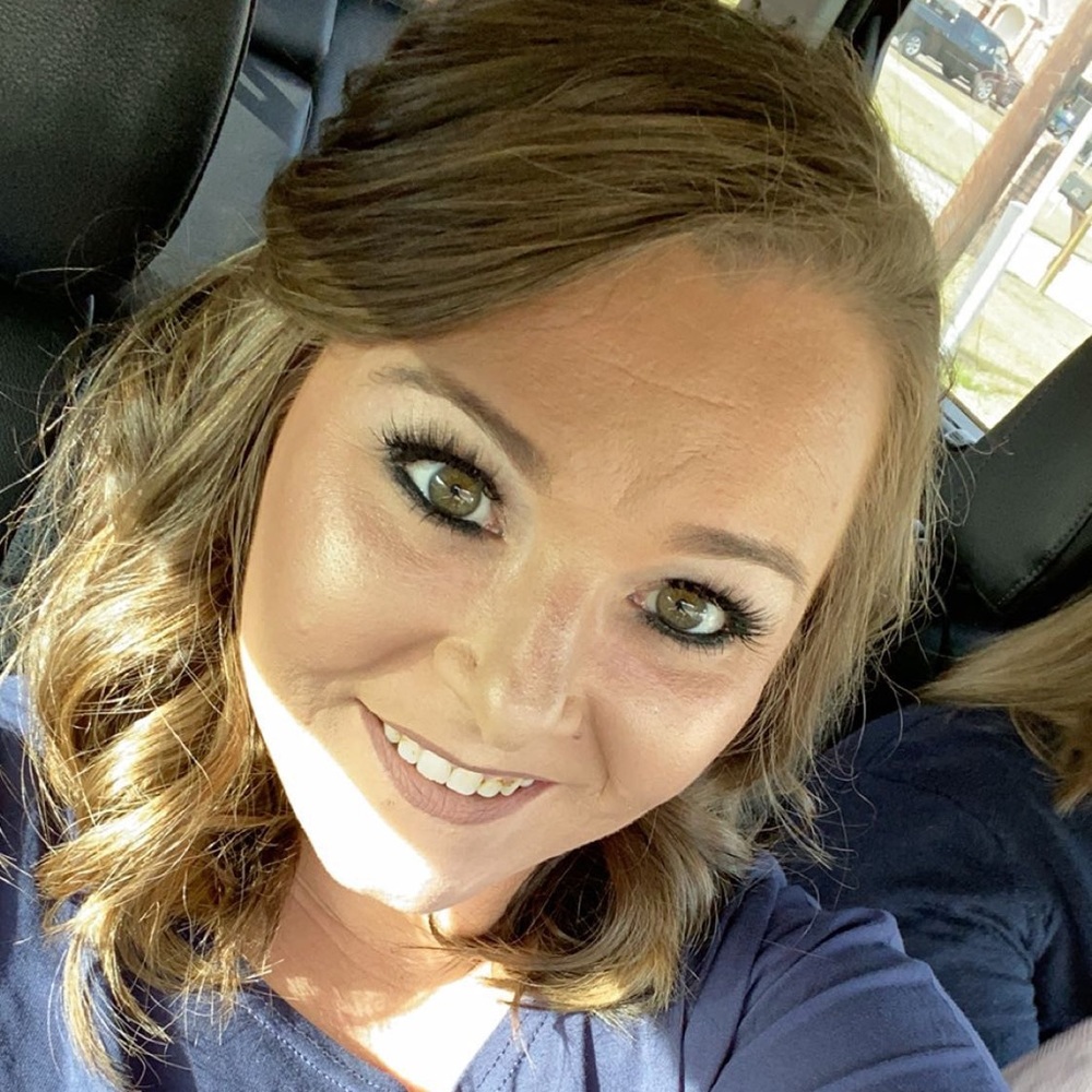 Meet your Posher, Angella